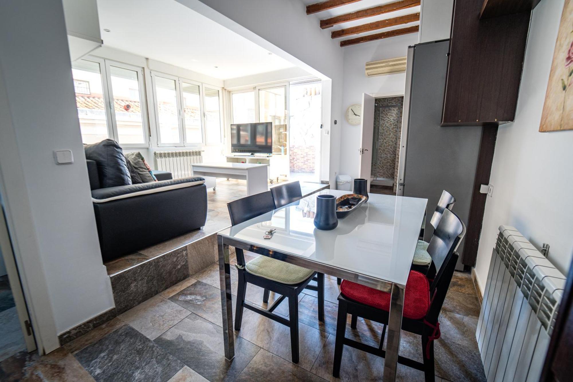 Centrico Atico En Madrid By Bebalmy Apartment Exterior photo